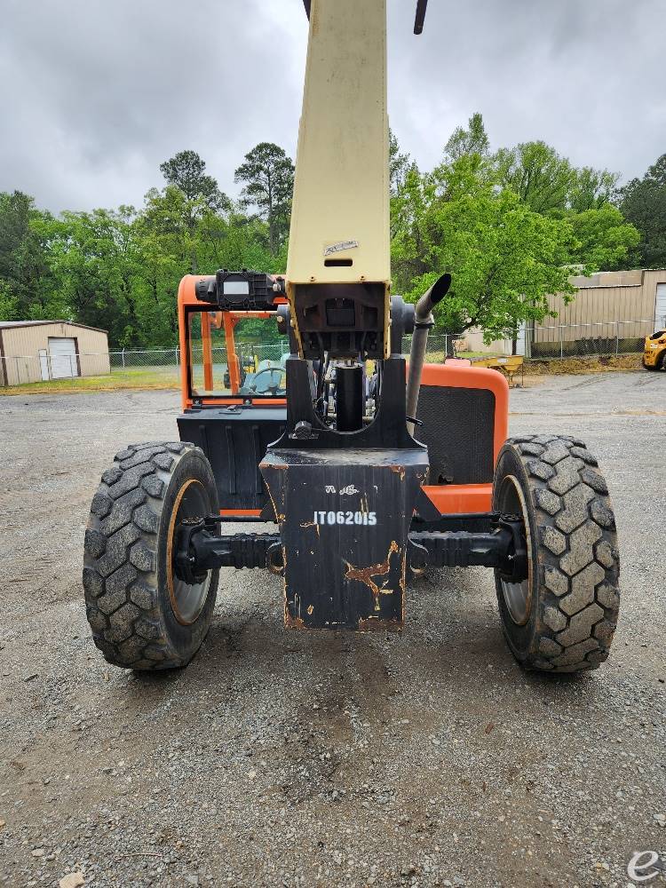 2013 JLG G6-42A