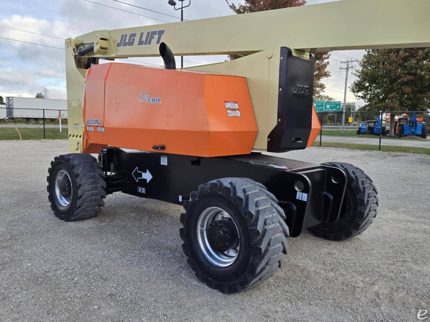 2013 JLG 800AJ