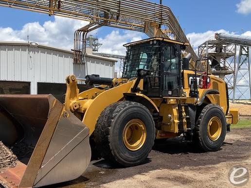 2020 Cat 996M