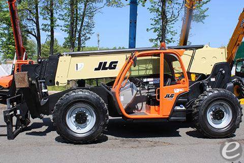 2016 JLG 1055