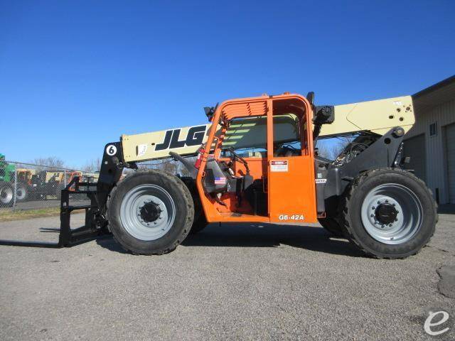 2015 JLG G6-42A