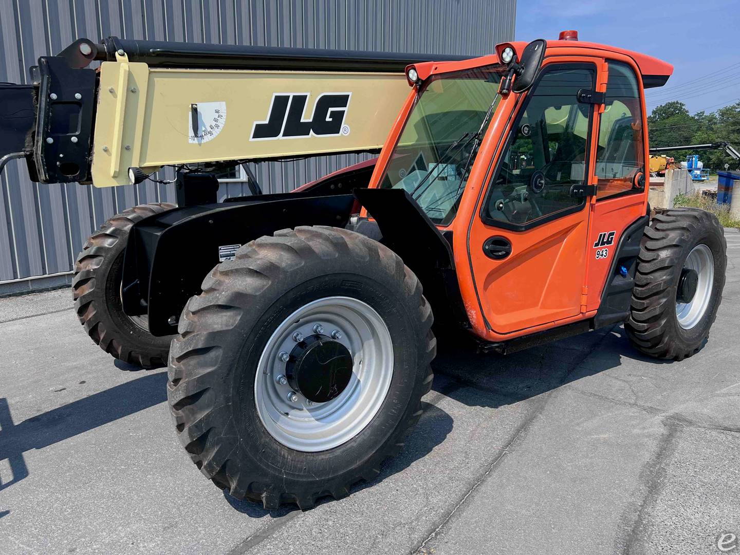 2020 JLG 943