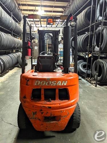 2010 Doosan D20G