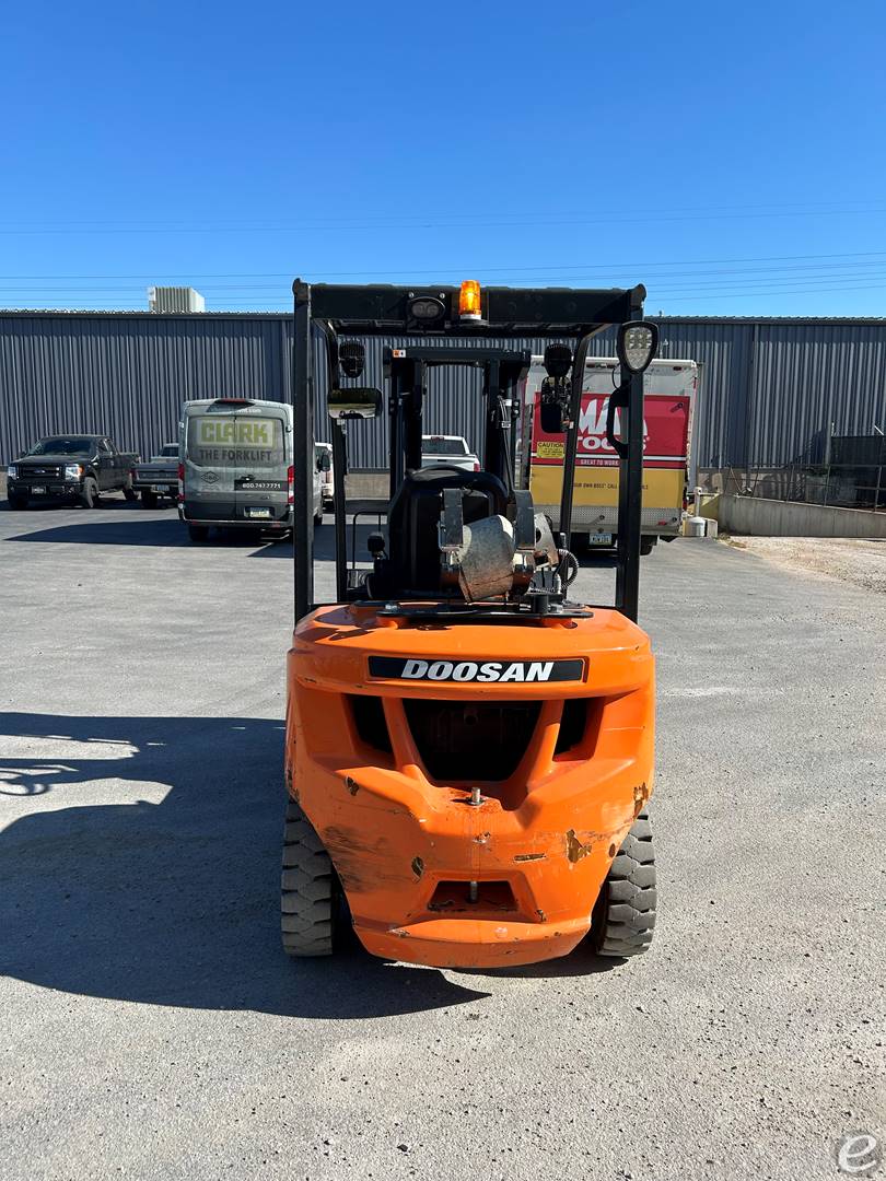 2022 Doosan G25E-7