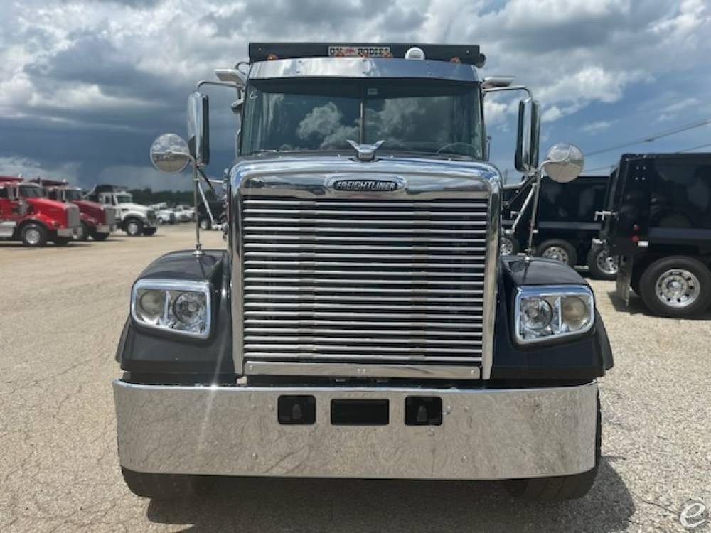 2019 Freightliner 122SD