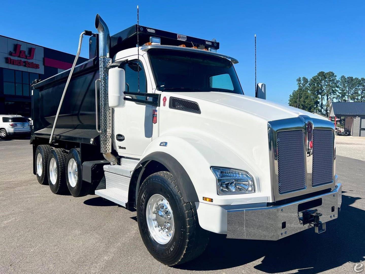 2024 Kenworth T880