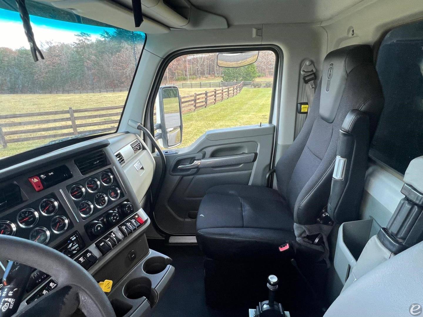 2019 Kenworth T880