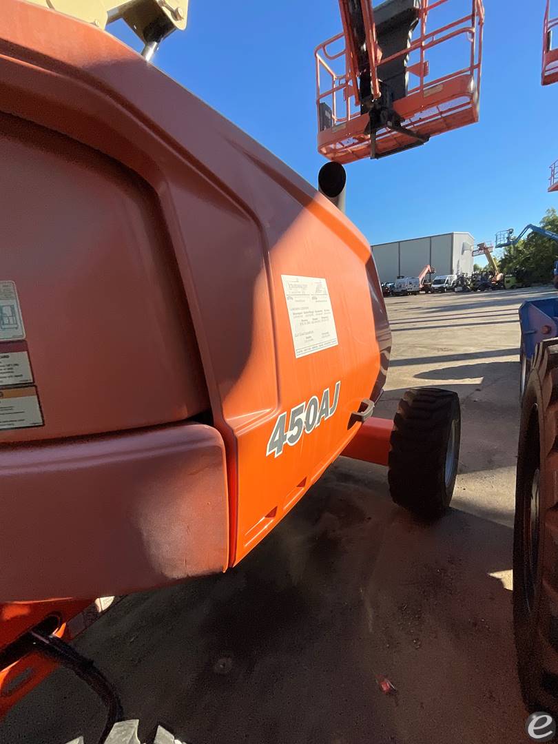 2019 JLG 450AJ