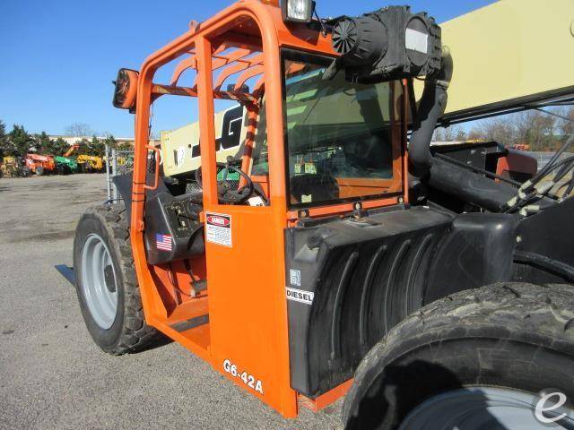 2015 JLG G6-42A