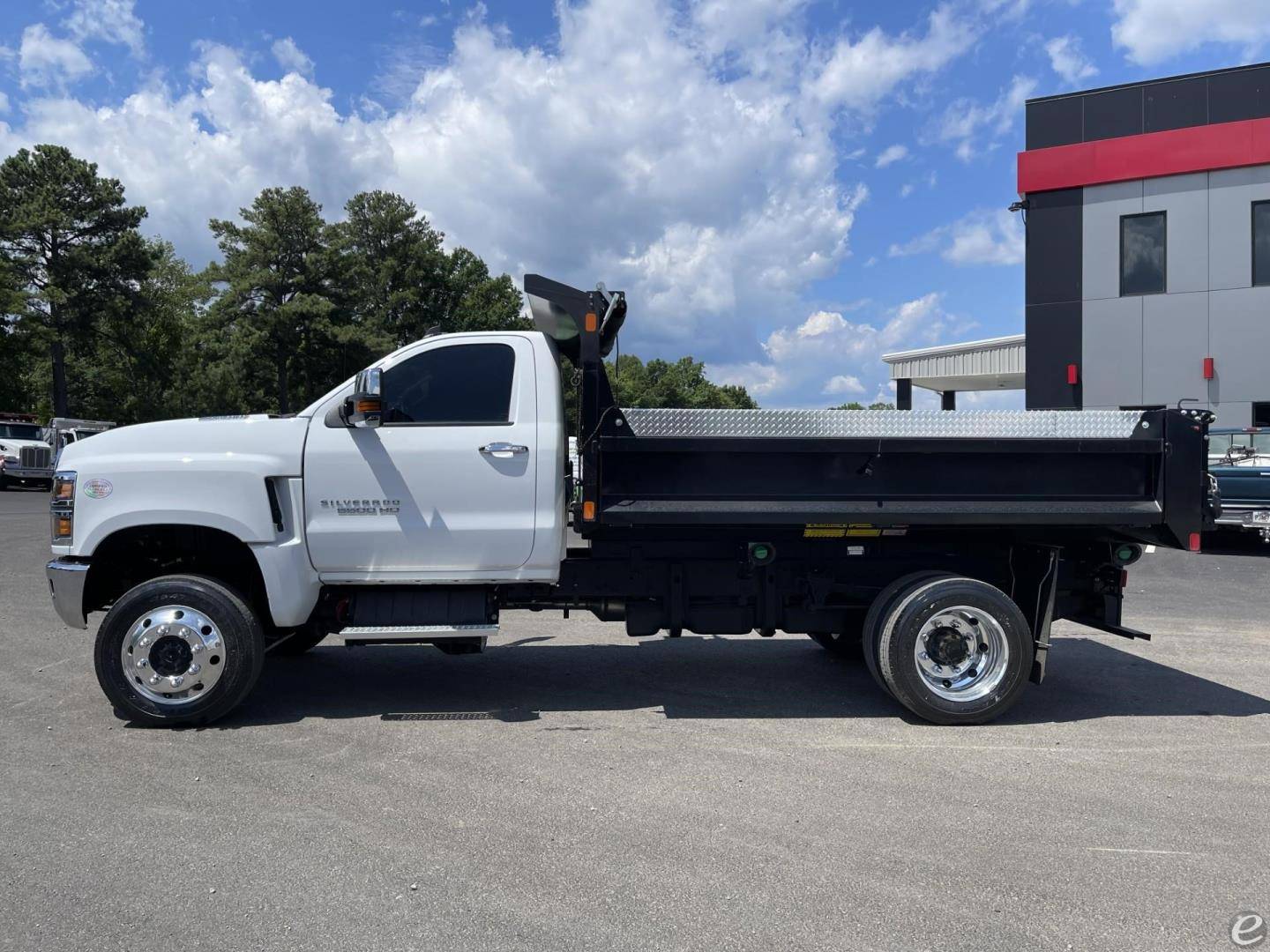 2022 Chevrolet SILVERADO 5500HD