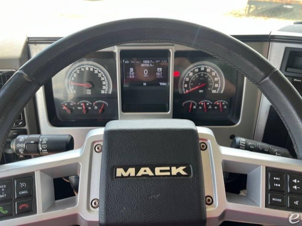 2023 Mack GRANITE 64FR