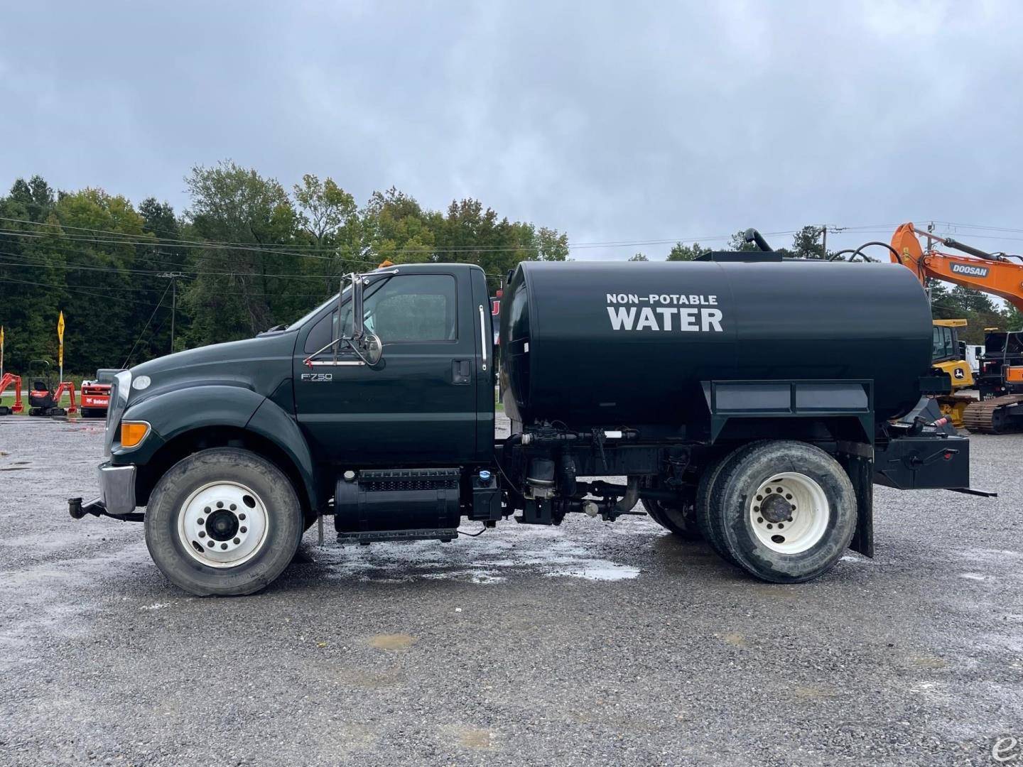 2011 Ford F750 XL