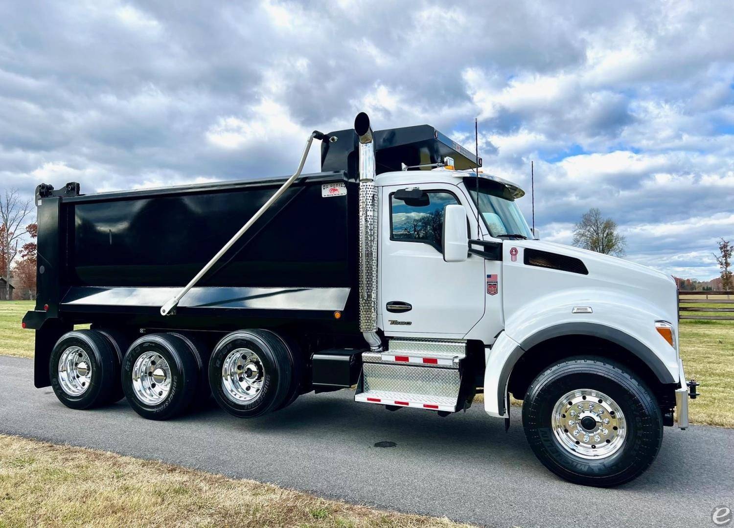 2023 Kenworth T880S