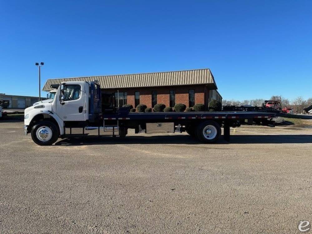 2015 Freightliner BUSINESS CLASS M2 106