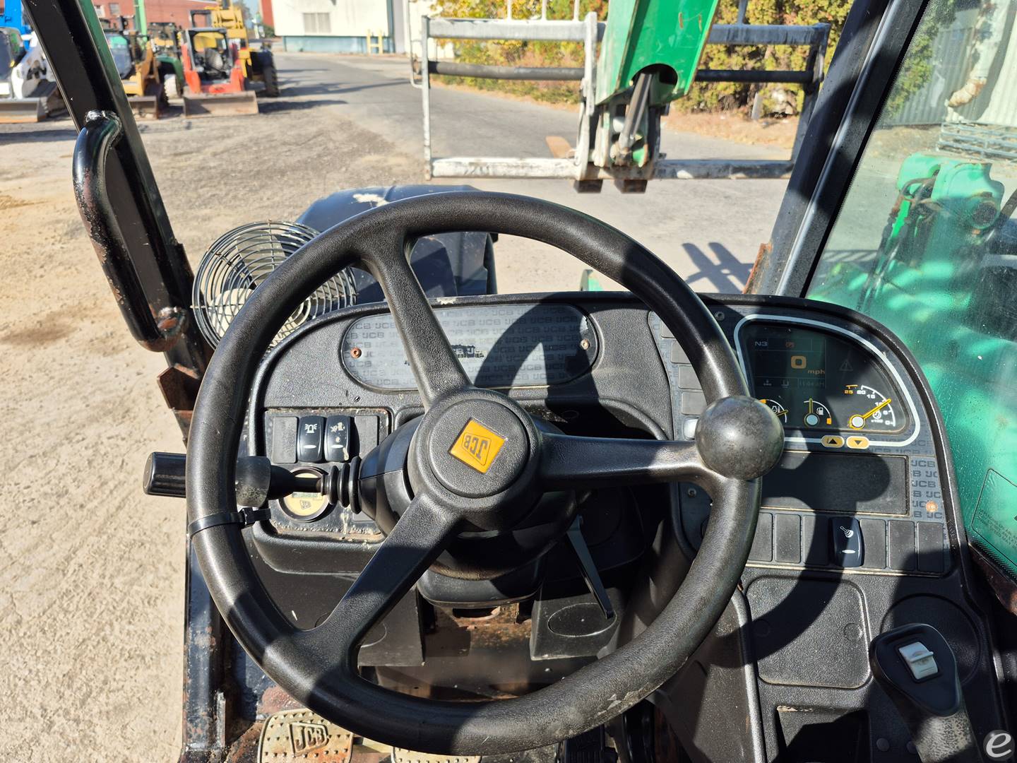 2016 JCB 509.42