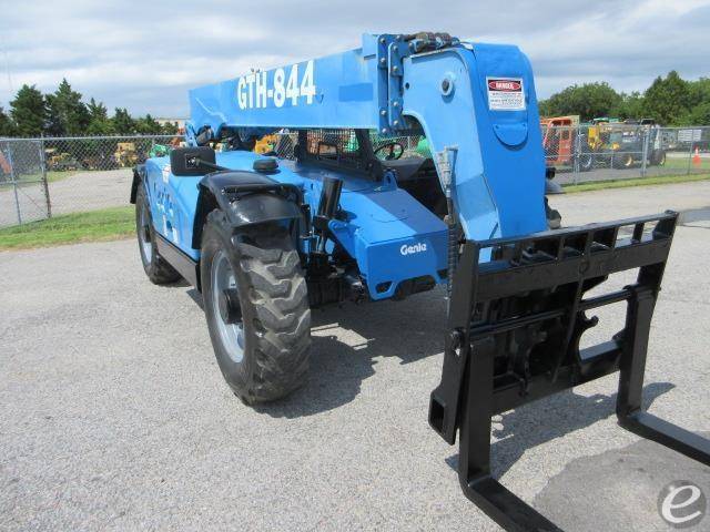 2015 Genie GTH844