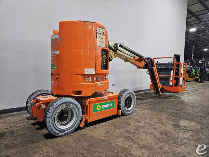 2013 JLG E300AJP