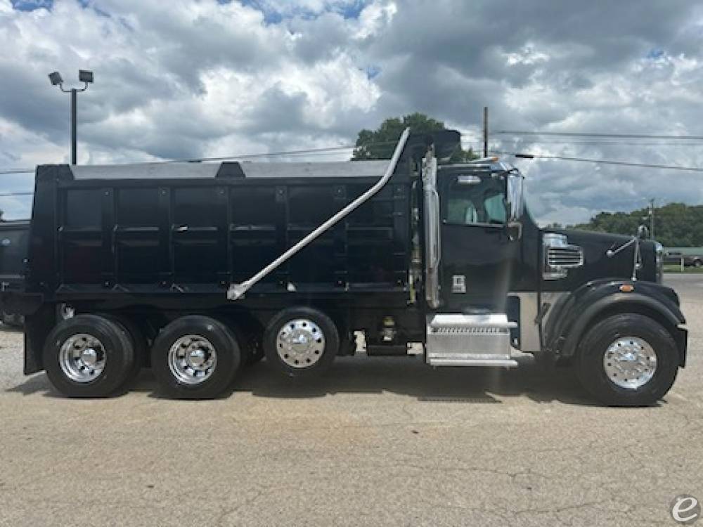 2019 Freightliner 122SD