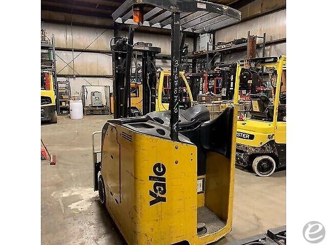 2011 Yale ESC030AC