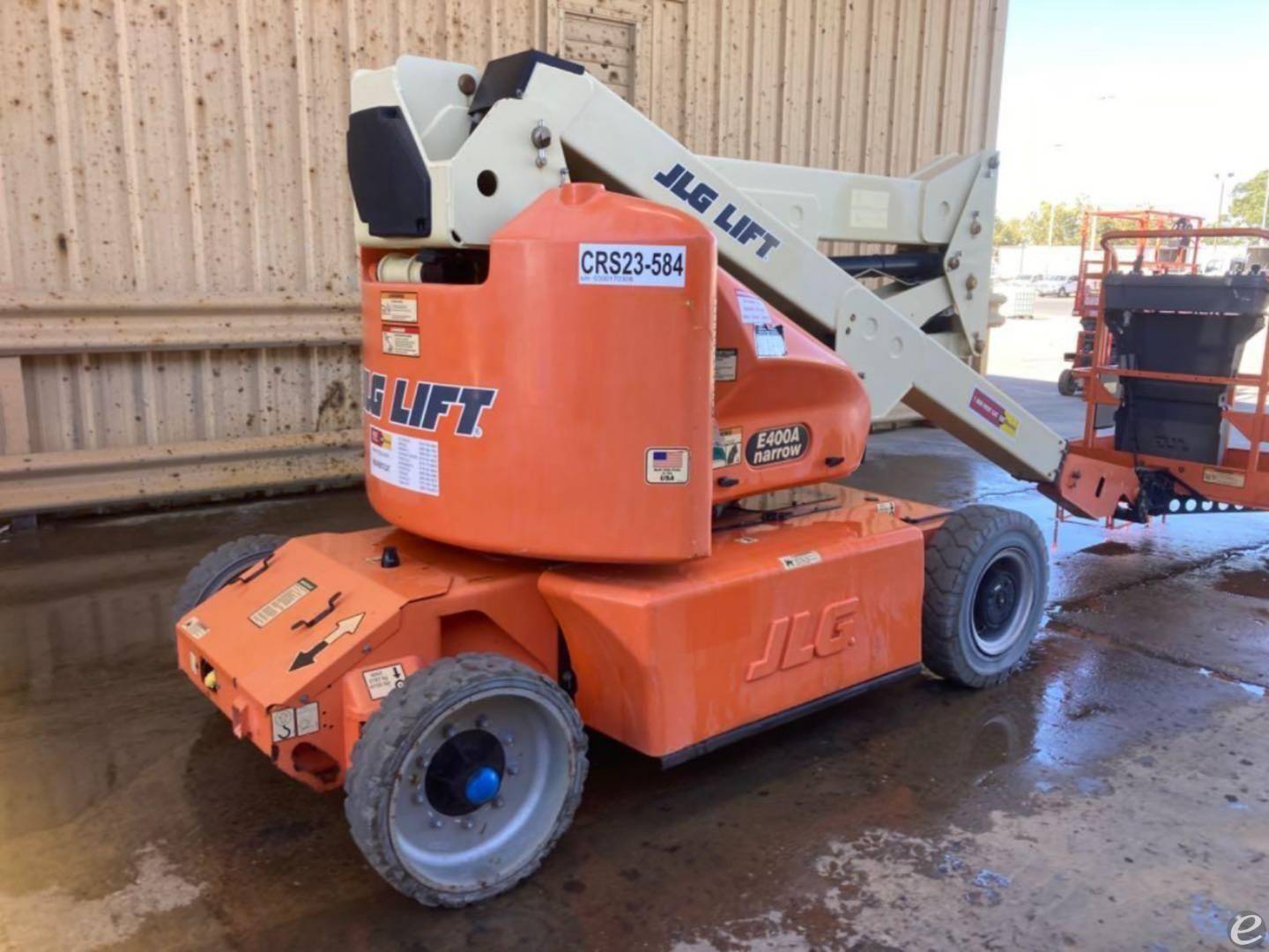 2013 JLG E400AN