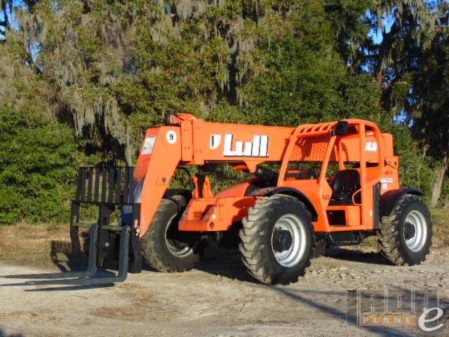 2011 JLG 944E-42