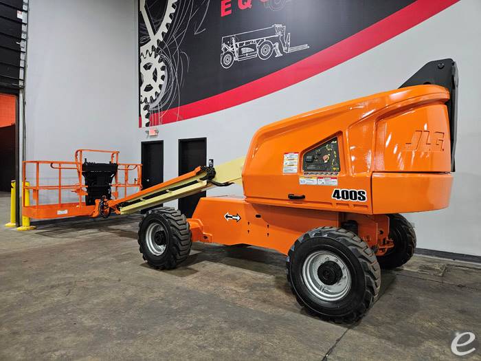 2016 JLG 400S