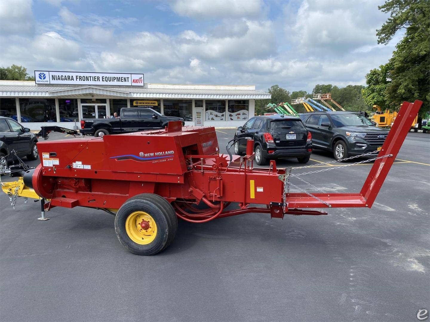 2023 New Holland HAYLINER 275 PLUS