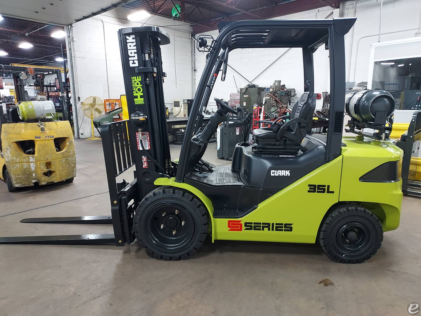 2024 LP Gas Clark Forklifts S35 123Forklift