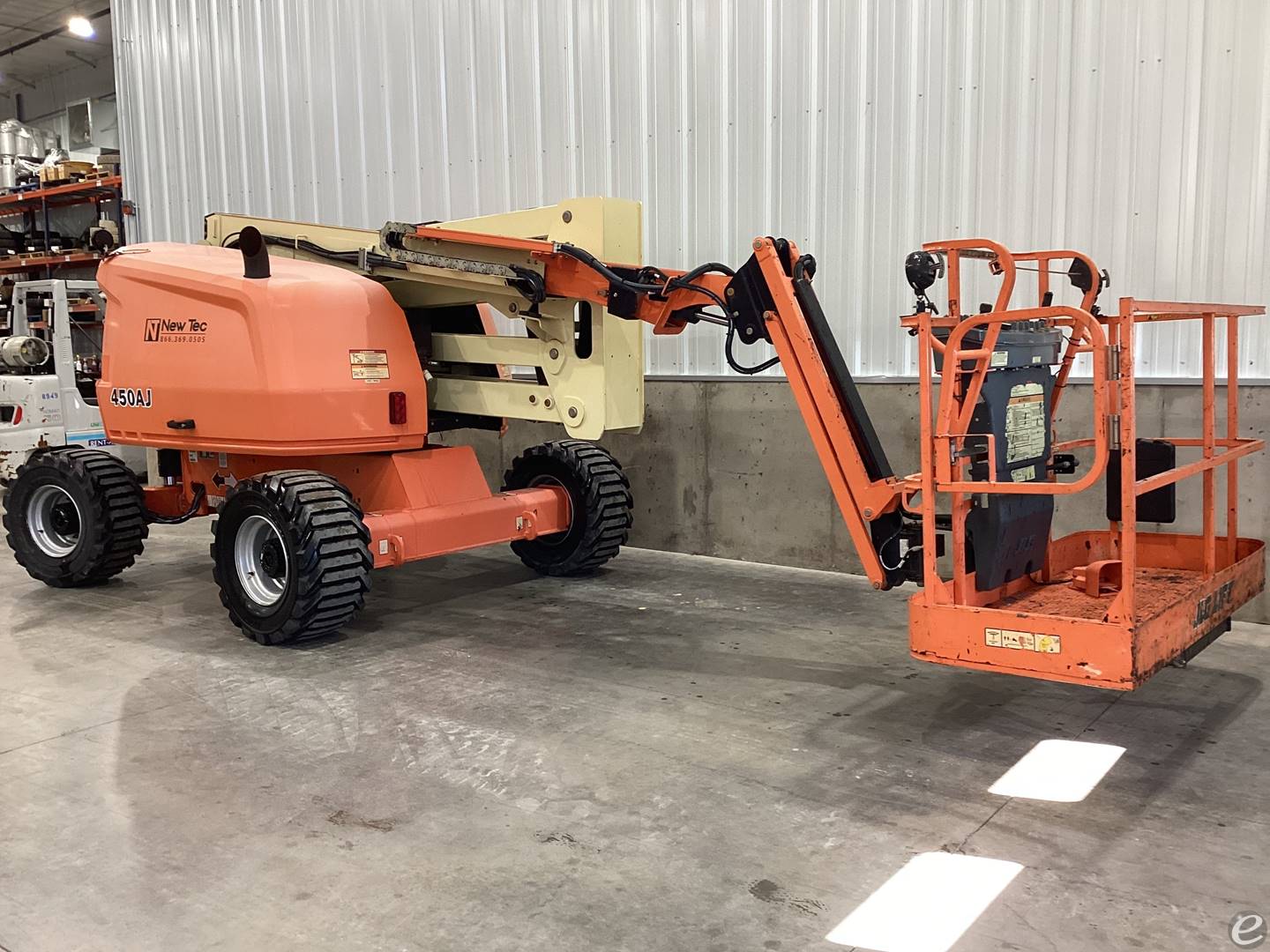 2019 JLG 450AJ