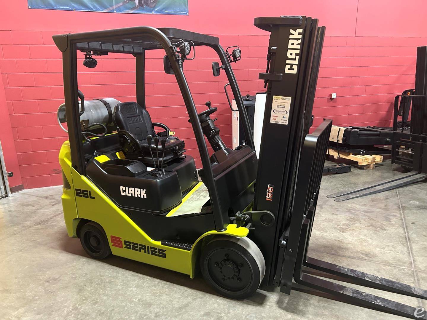 2018 Clark S25C - $15,950.00