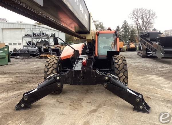 2019 JLG 1255