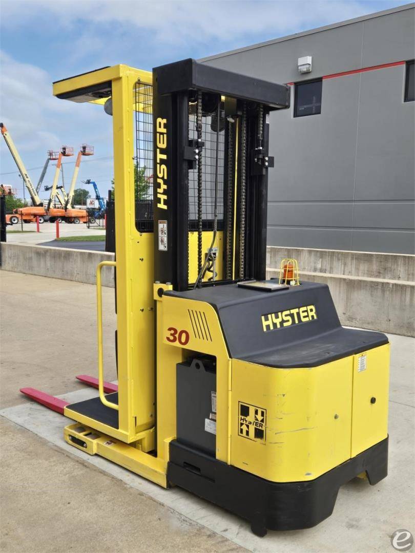 2020 Hyster R30XMS3 Electric Order Picker - 123Forklift