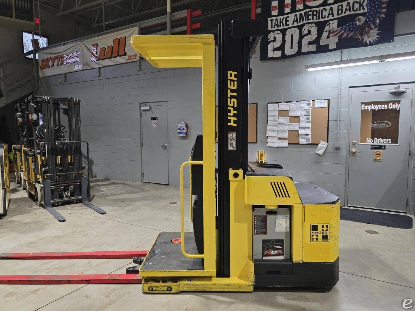 2015 Hyster R30XMS3 Electric Order Picker