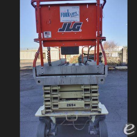 2012 JLG 3246ES