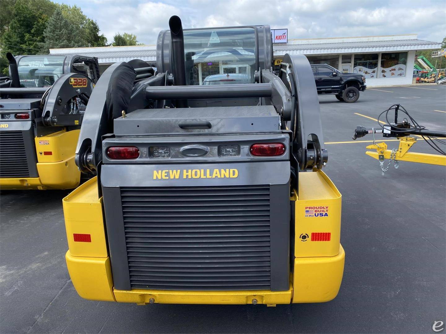 2024 New Holland L328