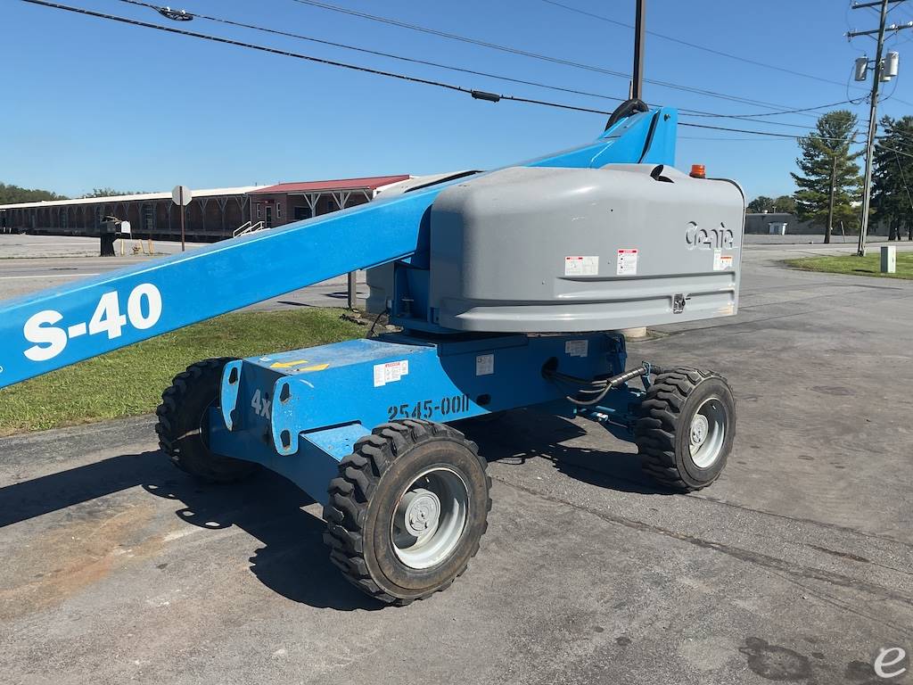 2012 Genie S40