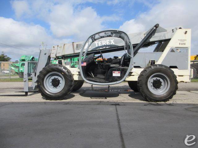 2005 Terex TH842C