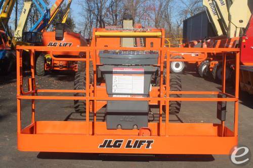 2017 JLG 600S