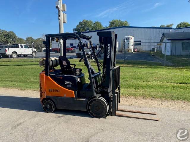 2013 Doosan GC25P-5