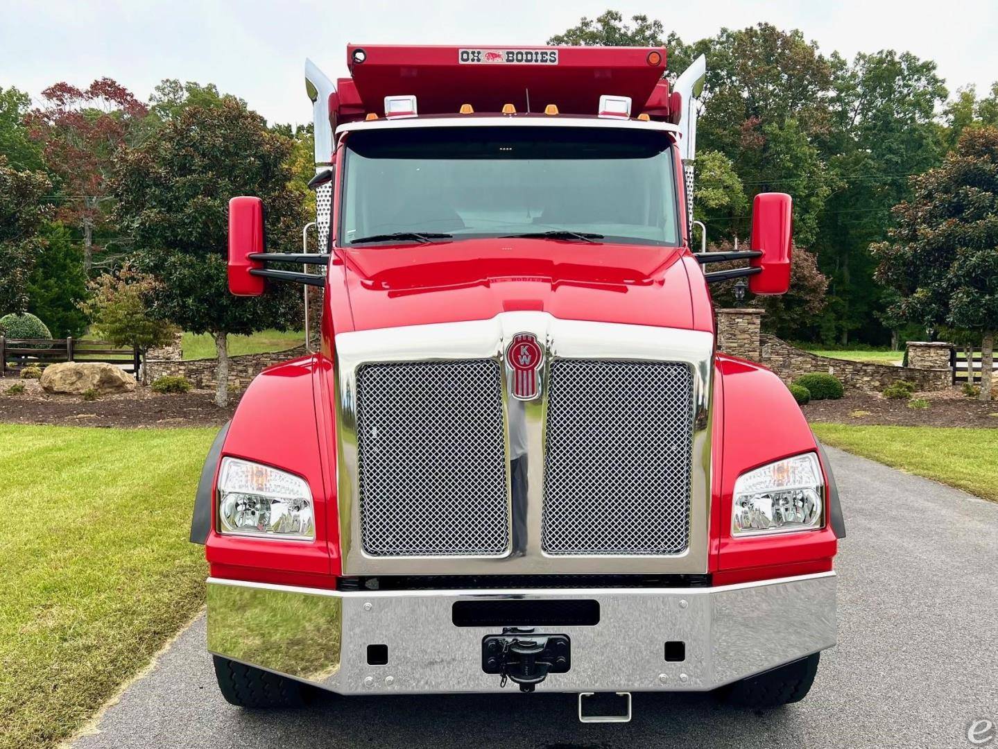 2024 Kenworth T880