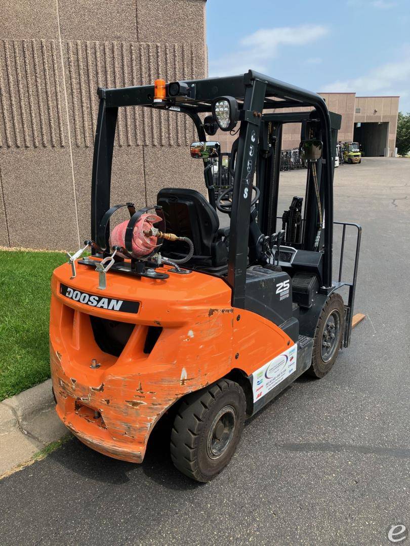 2022 Doosan G25E-7 - $19,980.00