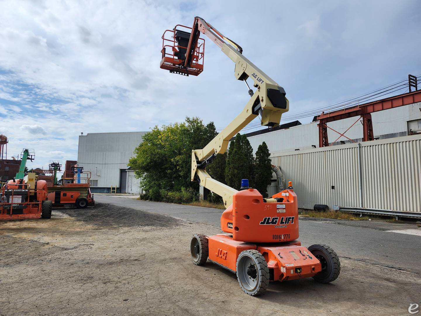 2013 JLG E450AJ