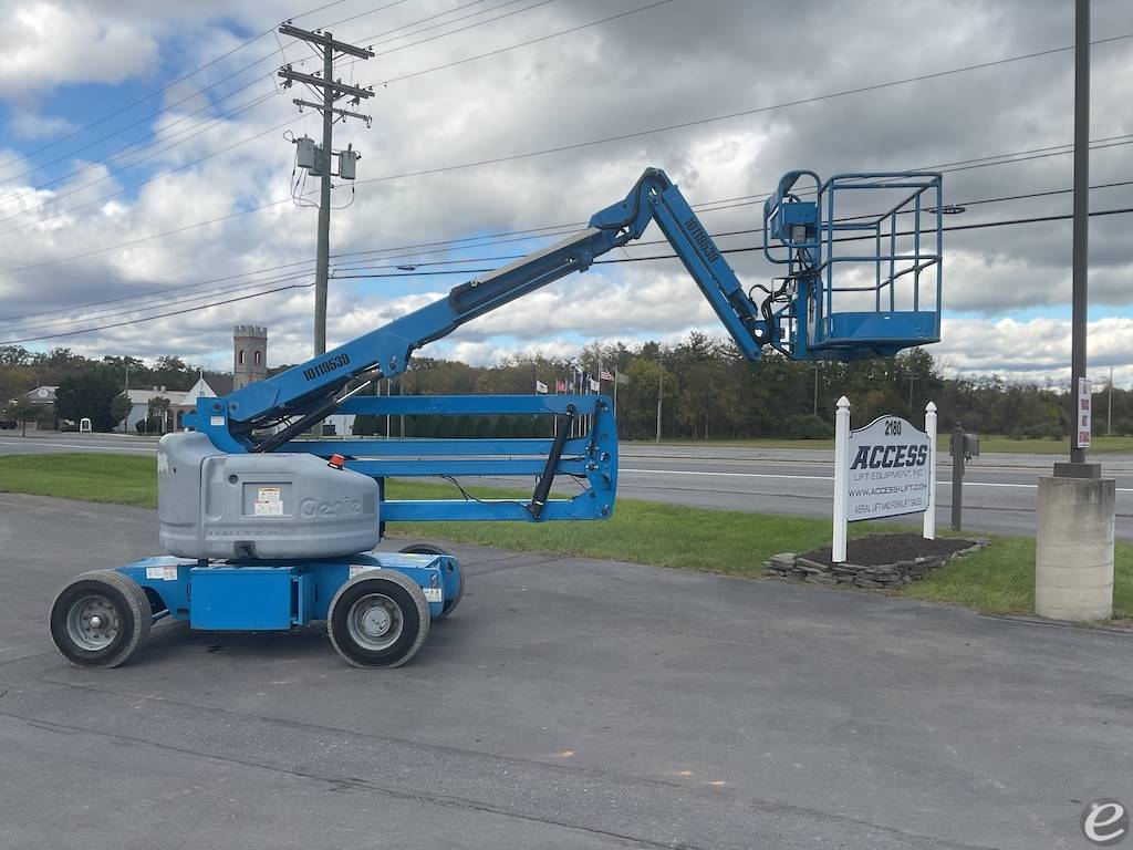 2013 Genie Z45/25J