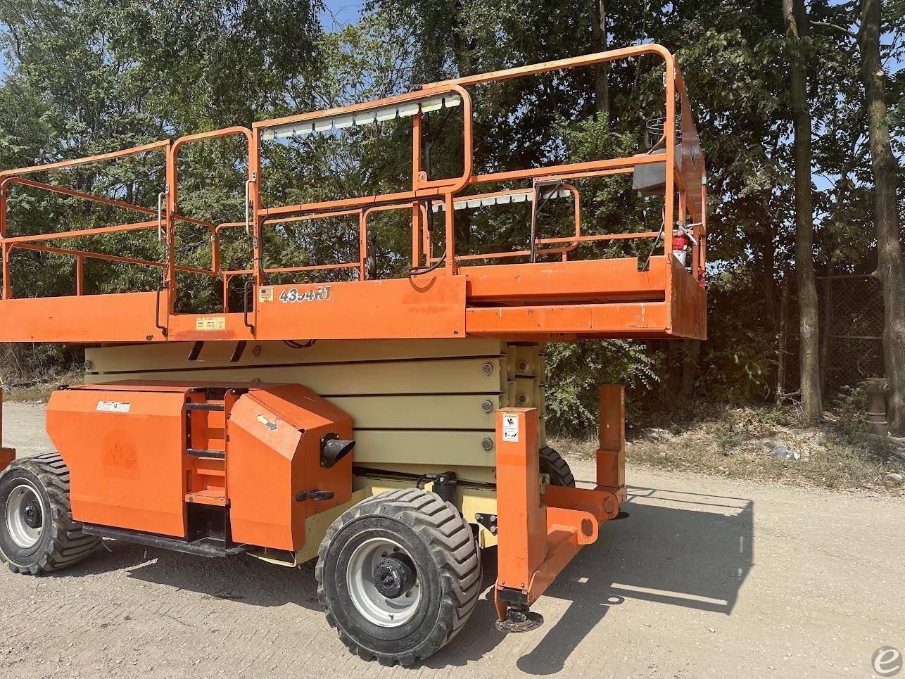 2015 JLG 4394RT