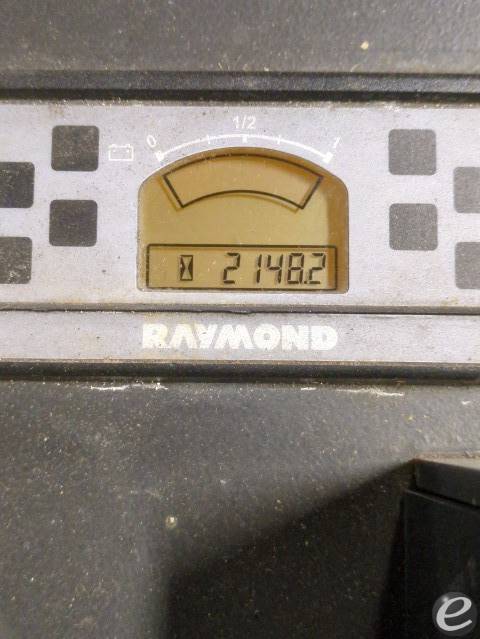 2020 Raymond 8900