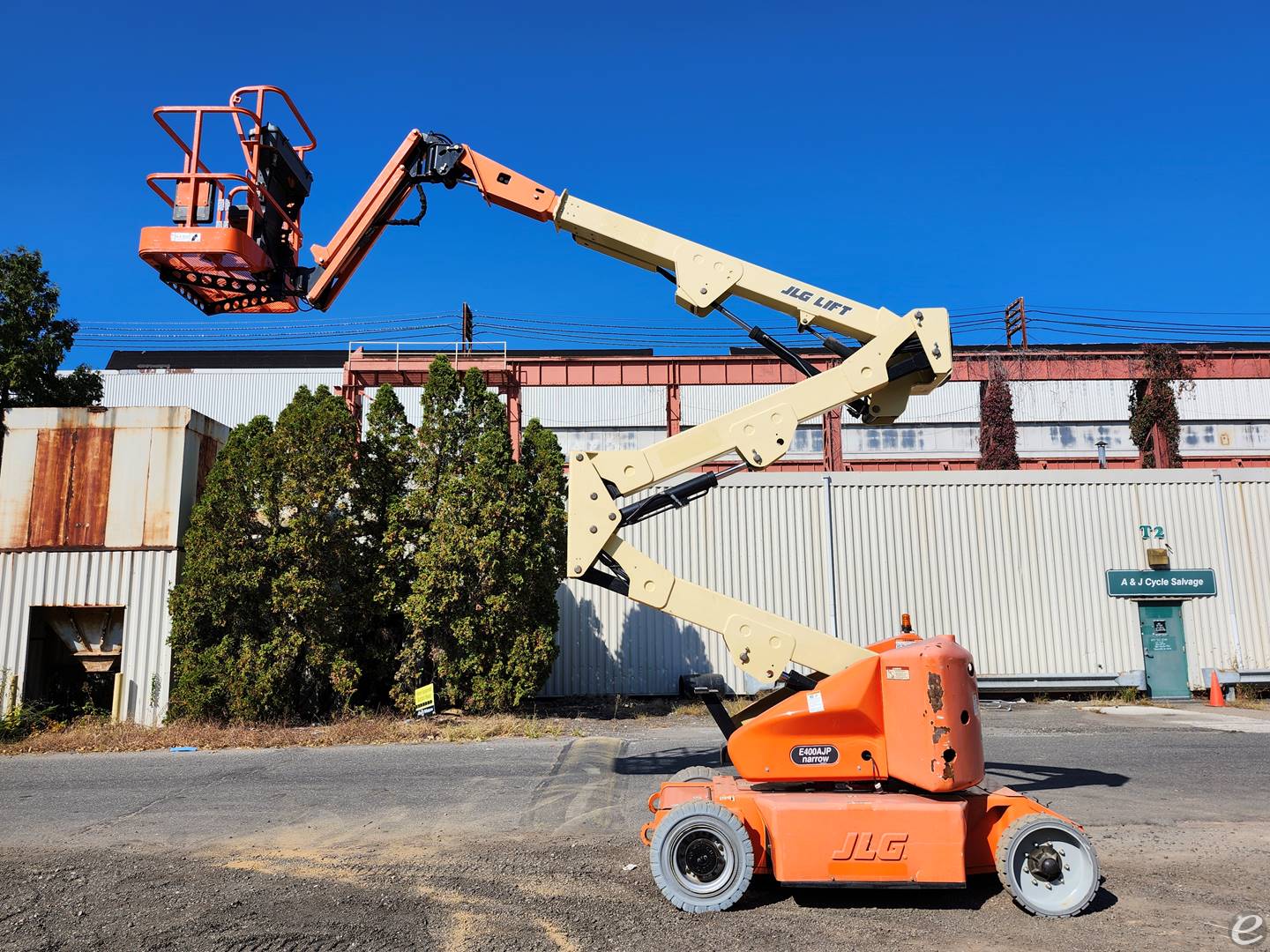 2013 JLG E400AJPN