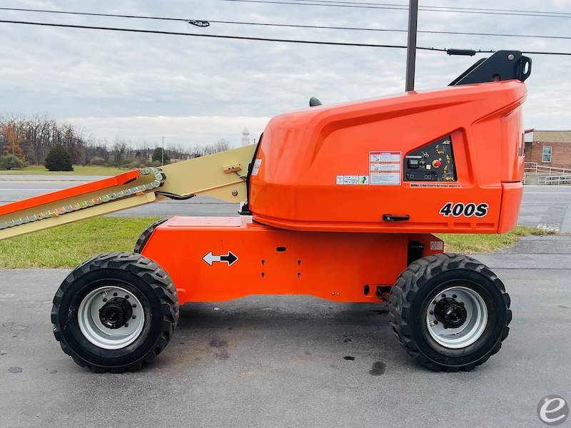 2016 JLG 400S