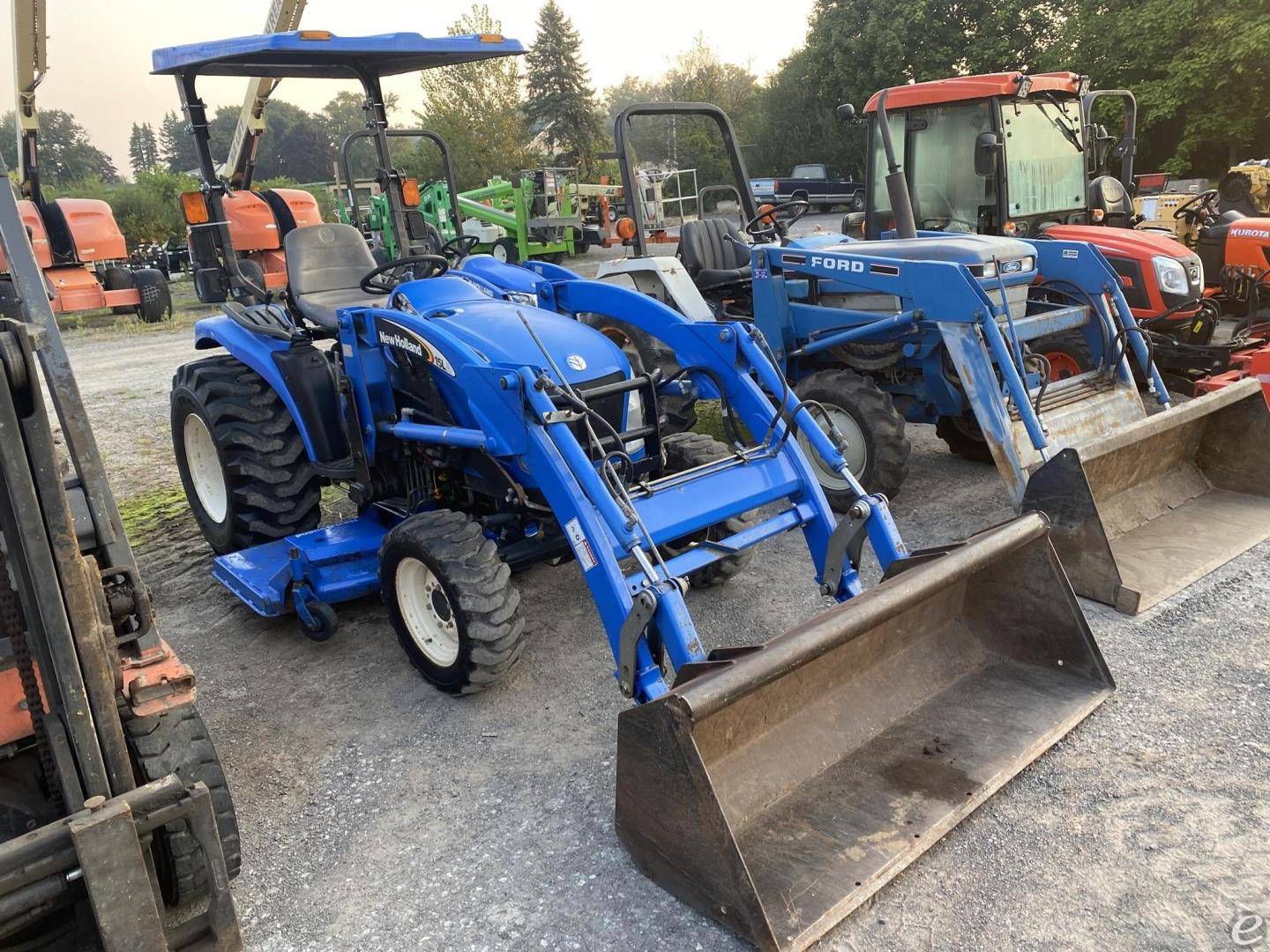 2004 New Holland TC33DA