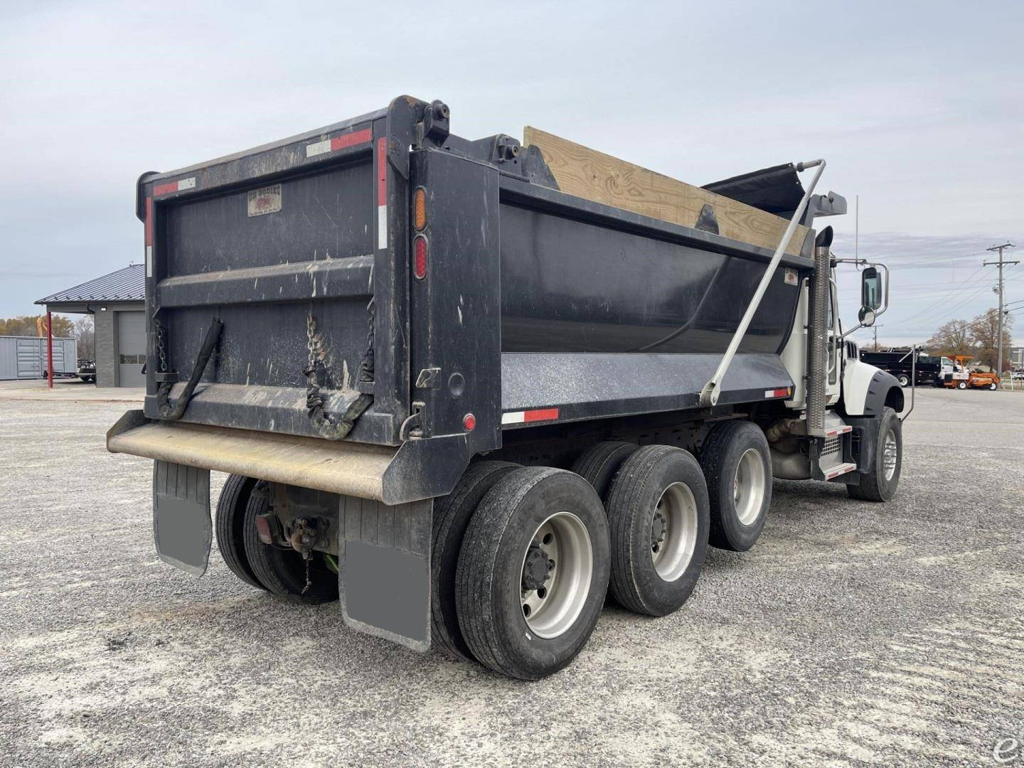 2019 Mack GRANITE 64FR