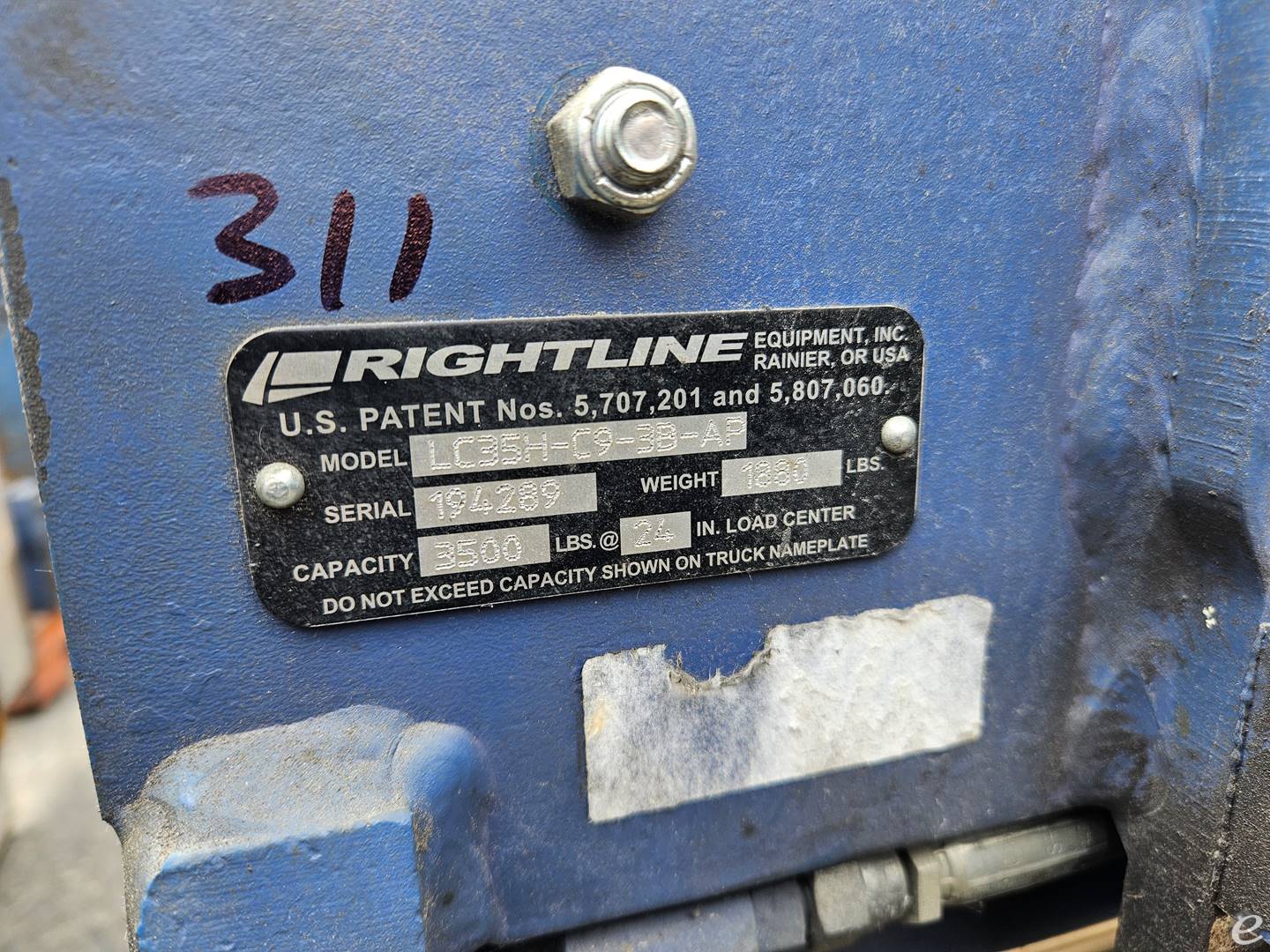 2019 Rightline LC35H-C9-3B-AP